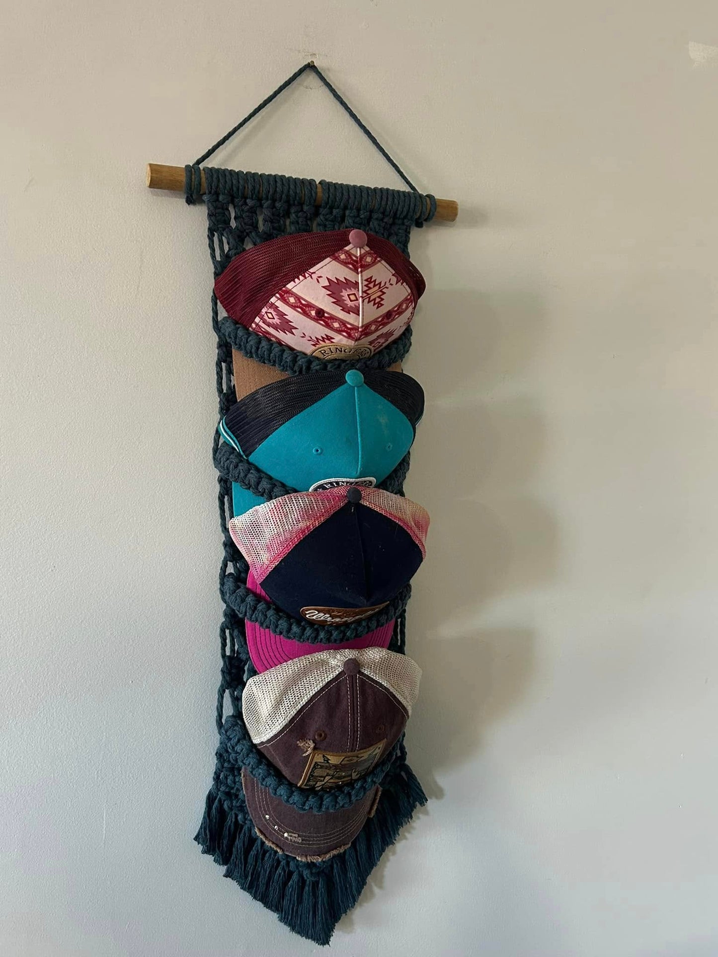 Macramé Cap Hanger – 4-Rung Adjustable Holder (Fits Up to 12 Hats)