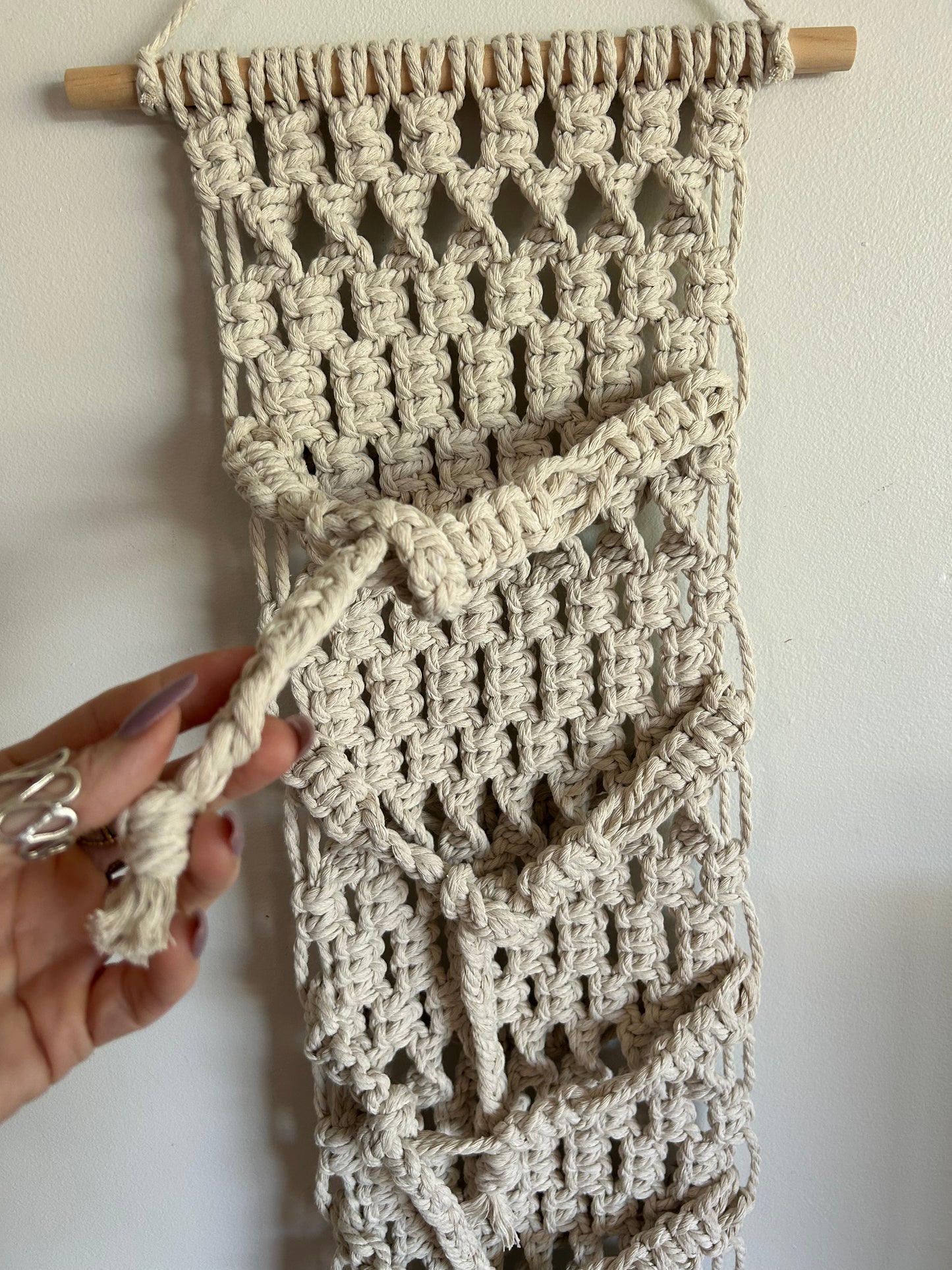 Macramé Cap Hanger – 4-Rung Adjustable Holder (Fits Up to 12 Hats)